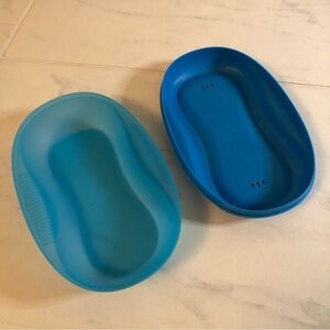 Tupperware blue microwave egg cooker. EUC!